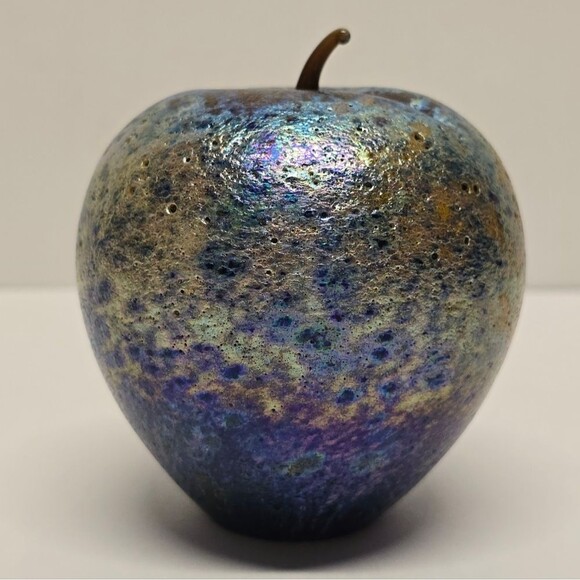 Vintage Orient & Flume Signed Iridescent Textured Glass Apple Paperweight - Picture 4 of 16